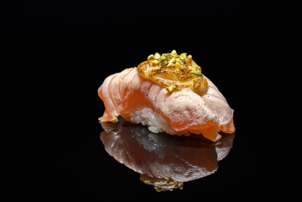 Pistazien Salmon Nigiri